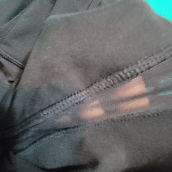 EUC LIKE NEW LULULEMON ATHLETIC TOP - Picture 5 of 12